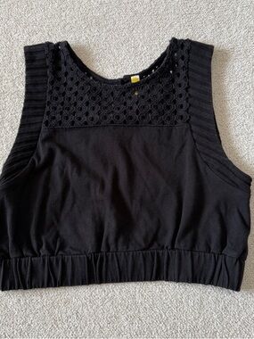 Free People Crop Top Womens XS Black Embroidered Eyelet Cutout Back Accent Shirt